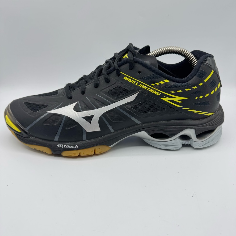 Mizuno Wave Lightning Black and Yellow Sneakers
